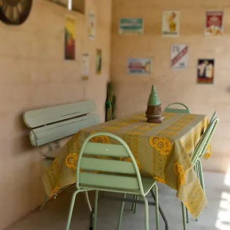 Couette-café La Bastide Des Roses
