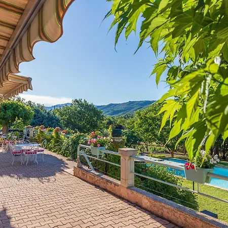 Frühstückspension La Bastide Des Roses