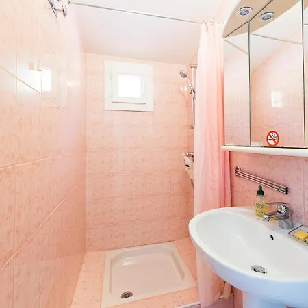 Oda ve Kahvaltı La Bastide Des Roses 3*