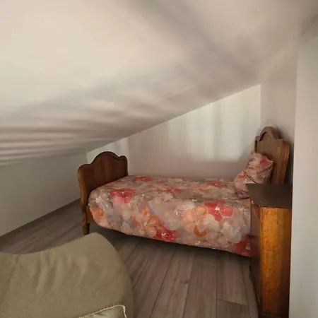 Frühstückspension La Bastide Des Roses 3*