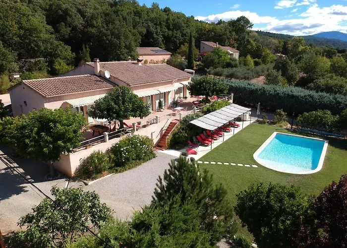 Bed & Breakfast La Bastide Des Roses 3*