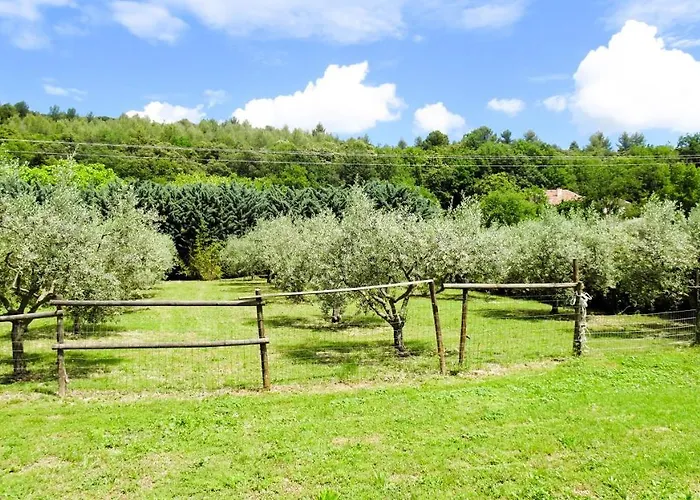 La Bastide Des Roses Bed & Breakfast