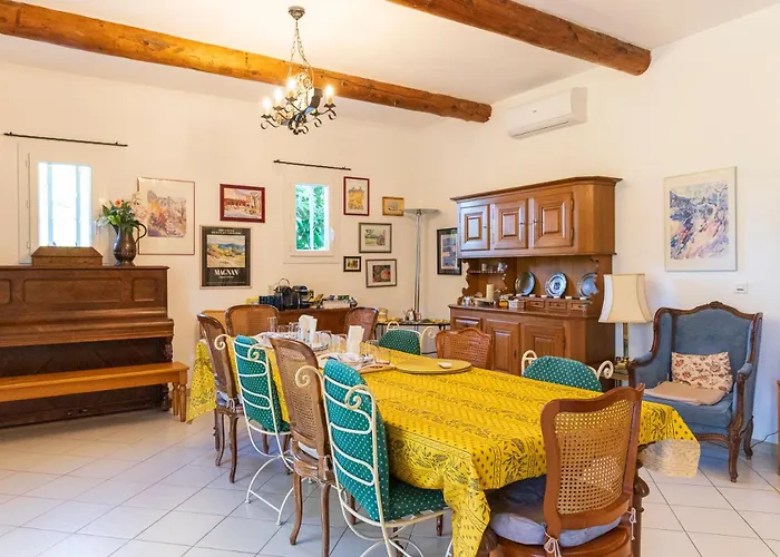 La Bastide Des Roses 3*